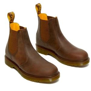 Dr. Martens  2976 CRAZY HORSE LEATHER CHELSEA BOOTS